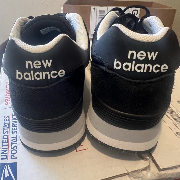 New Balance Men's Black Sneakers - Picture 2 of 4